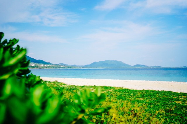 石垣島の人気ビーチ「米原ビーチ」