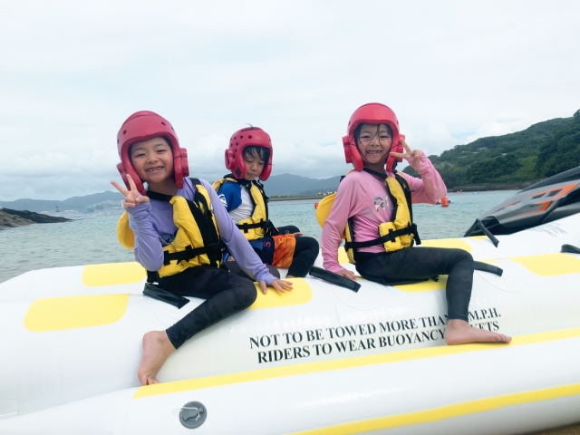 石垣島でバナナボートに挑戦